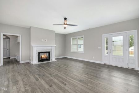 New construction Single-Family house 39 Blackberry Lane, Benson, NC 27504 Jasmine- photo 5 5