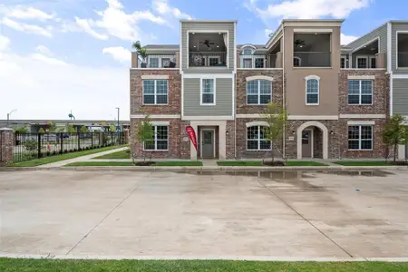 New construction Townhouse house 3812 Manhattan Ave, Grand Prairie, TX 75052 null- photo 0