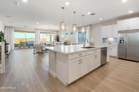 New construction Single-Family house 15659 W Mercer Lane, Surprise, AZ 85379 - photo 7 7