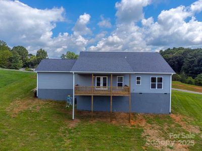 New construction Single-Family house 381 Scenic Ridge Cir, Franklin, NC 28734 - image