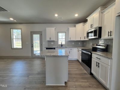 New construction Single-Family house 35 S Mistflower St, Clayton, NC 27520 null- photo 4 4