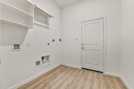 New construction Single-Family house 3914 Sugardale St, Baytown, TX 77521 - image 16