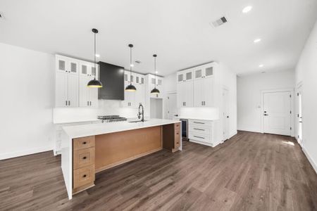 New construction Single-Family house 419 E 32Nd St, Houston, TX 77018 - image 8