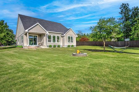 New construction Single-Family house 162 Puu Waa Waa Ln, Bastrop, TX 78602 null- photo 0