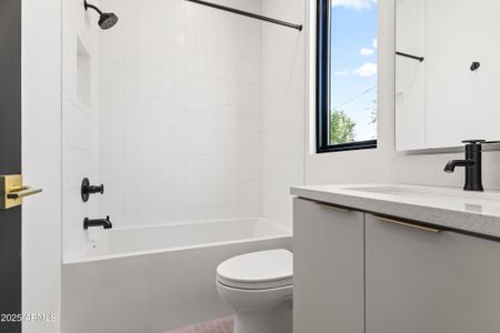 New construction Single-Family house 1538 W Wagon Wheel Dr, Phoenix, AZ 85021 - image 13