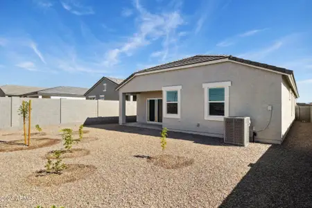 New construction Single-Family house 25388 W Sunland Ave, Buckeye, AZ 85326 Mockingbird- photo 10 10