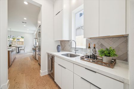 New construction Single-Family house 1344 Ebony Ln, Houston, TX 77018 plan The Emery - image 15