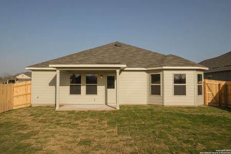 New construction Single-Family house 8106 Champion Crk, San Antonio, TX 78252 Moscoso - 40' Smart Series- photo 14 14