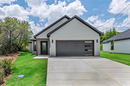 New construction Single-Family house 5622 Van Horn Dr, Granbury, TX 76048 - image