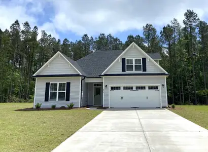 New construction Single-Family house 04 Bristol Bay Dr, Lake Waccamaw, NC 28450 plan Danforth - image