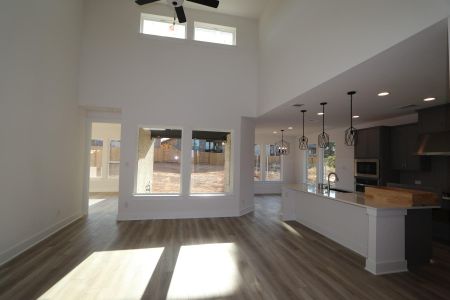 New construction Single-Family house 104 Amber Oak Ln, Georgetown, TX 78628 null- photo 3 3