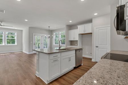 New construction Townhouse house 1514 Thurcroft Ln, Lawrenceville, GA 30043 - image 8