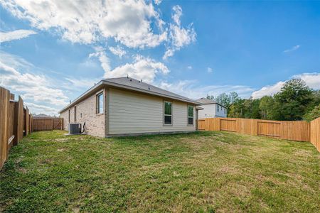 New construction Single-Family house 16041 Sandy Koufax Court, Splendora, TX 77372 - photo 46 46