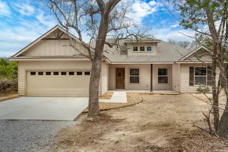 New construction Single-Family house 153 Spotted Horse Trl, Bandera, TX 78003 - image
