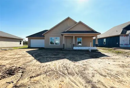 New construction Single-Family house 604 Crockett Dr, Cleburne, TX 76031 - image