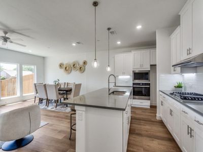 New construction Townhouse house 5621 Woodlands Dr, The Colony, TX 75056 null- photo 14 14