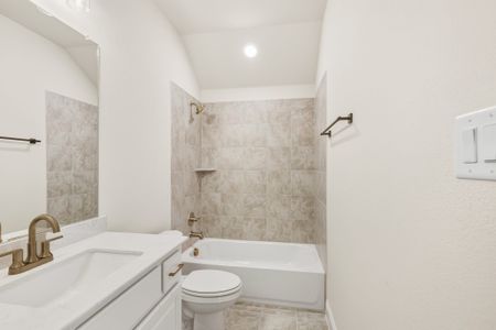 New construction Single-Family house 407 Sedgwick Dr, Fate, TX 75189 plan The Presidio - image 13