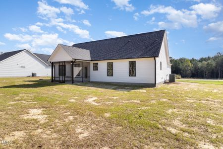 New construction Single-Family house 607 Tuscany Cir, Princeton, NC 27569 null- photo 3 3