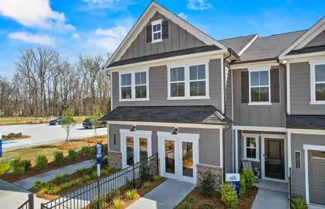 New construction Single-Family house 13027 Muscovy Ct, Charlotte, NC 28269 plan Carson - image