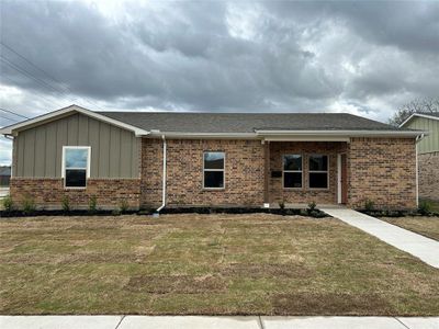 New construction Single-Family house 802 Alamo Lane, Garland, TX 75040 - photo 0