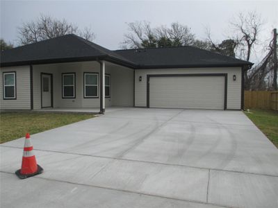 New construction Single-Family house 217 Miriam St, Baytown, TX 77520 - image