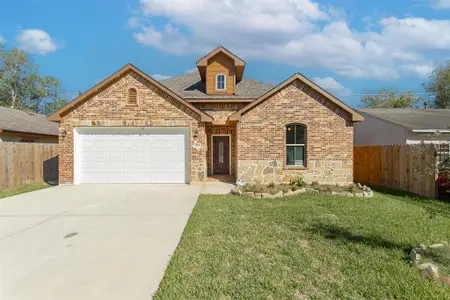 New construction Single-Family house 4901 Doolittle Boulevard, Houston, TX 77033 - photo 0