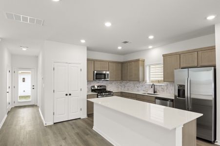 New construction Single-Family house 707 Stampede Rd, San Marcos, TX 78666 plan Oak - image 11