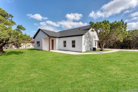 New construction Single-Family house 684 Rolling Hills, Canyon Lake, TX 78133 - photo 0