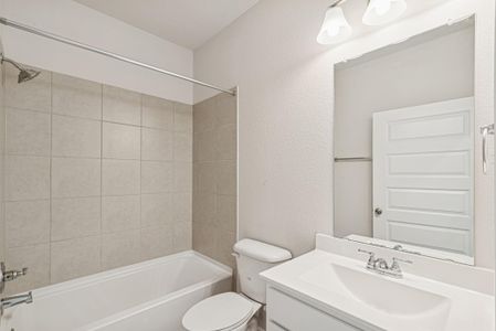 New construction Single-Family house 1903 Temple Grove Dr, Iowa Colony, TX 77583 plan The Avery - image 7