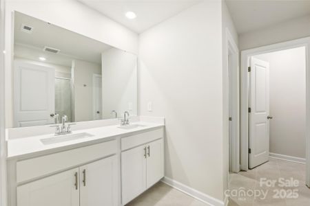 New construction Single-Family house 1429 Wildflower St, Newton, NC 28658 plan Edenton - image