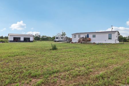 New construction Single-Family house 2629 Fm 1332, Jourdanton, TX 78026 - image