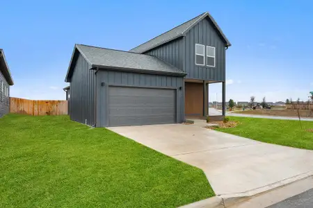 New construction Single-Family house 2025 Applewood Dr, Lockhart, TX 78644 plan TEXOMA - image
