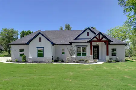 New construction Single-Family house 316 Falcon Ct, Springtown, TX 76082 null- photo 0