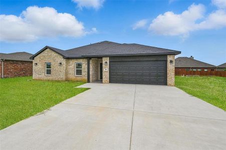 New construction Single-Family house 306 Day Dr, Mabank, TX 75147 - image