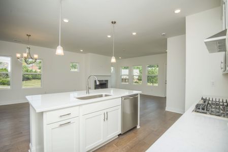 New construction Single-Family house Columbia, TN 38401 plan The Sutherland - image 18