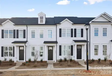 New construction Townhouse house 7013 Antigo Dr, Unit 02, Huntersville, NC 28078 - image