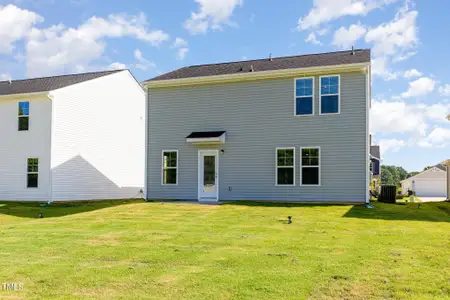 New construction Single-Family house 17 W Emily Gardens Dr, Selma, NC 27576 plan Bonnet - image