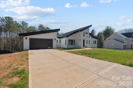 New construction Single-Family house 5733 Selkirk Dr, Hickory, NC 28601 - image