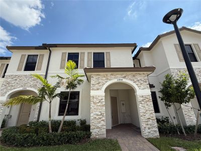 New construction Townhouse house 12888 Sw 233Rd Ter, Homestead, FL 33032 - image