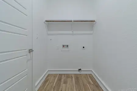 New construction Single-Family house 16923 Rancho Escondido, Atascosa, TX 78002 - image 19