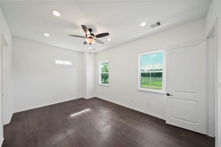New construction Single-Family house 9902 Clark Rd, Unit G, Houston, TX 77076 null- photo 22 22