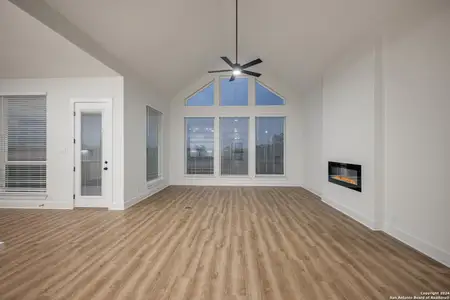 New construction Single-Family house 532 Cotorra Spgs, Cibolo, TX 78108 Mackenzie - photo 3 3