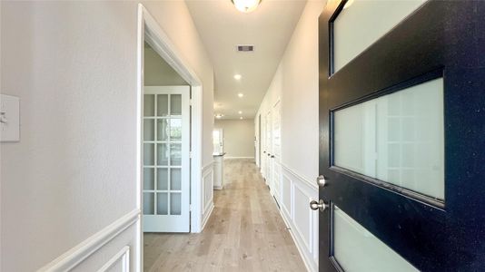 New construction Single-Family house 8034 Wandering Glider Dr, Fulshear, TX 77441 - image 17