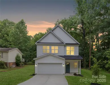 New construction Single-Family house 7034 Lakeside Dr, Charlotte, NC 28215 - image