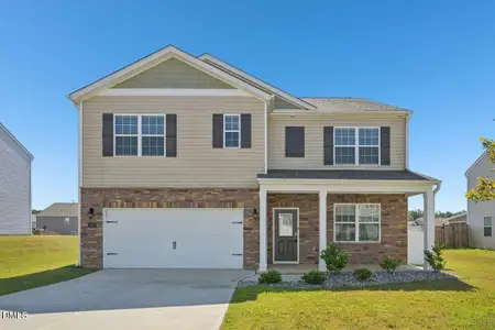New construction Single-Family house 449 Blue Aspen Dr, Fuquay Varina, NC 27526 - image