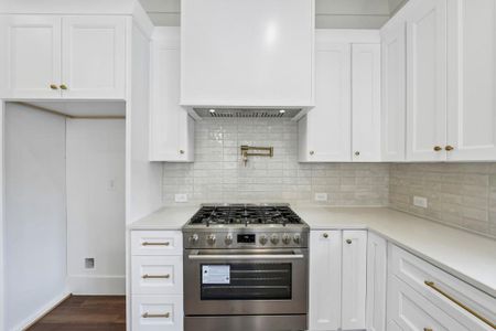 New construction Townhouse house 4810 Moonview Ln, Sugar Hill, GA 30518 - image 10
