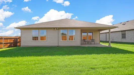 New construction Single-Family house 1065 Foxburg Dr, Fort Worth, TX 76131 plan Huntsville - image