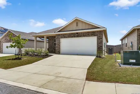 New construction Single-Family house 14464 Woodland Vly, San Antonio, TX 78252 - image