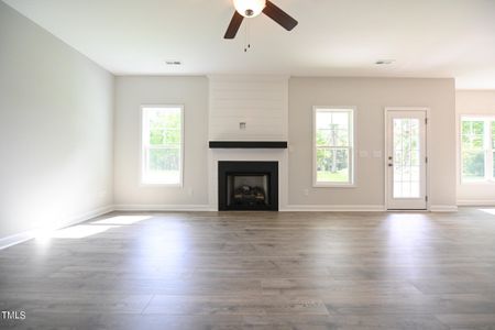 New construction Single-Family house 196 Abingdon Farms Dr, Selma, NC 27576 null- photo 6 6