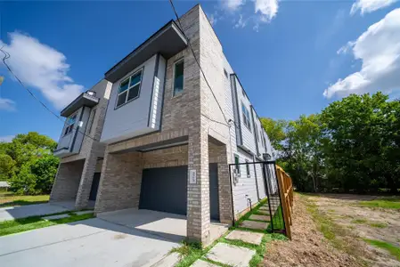 New construction Single-Family house 4515 Teton St, Houston, TX 77051 - image